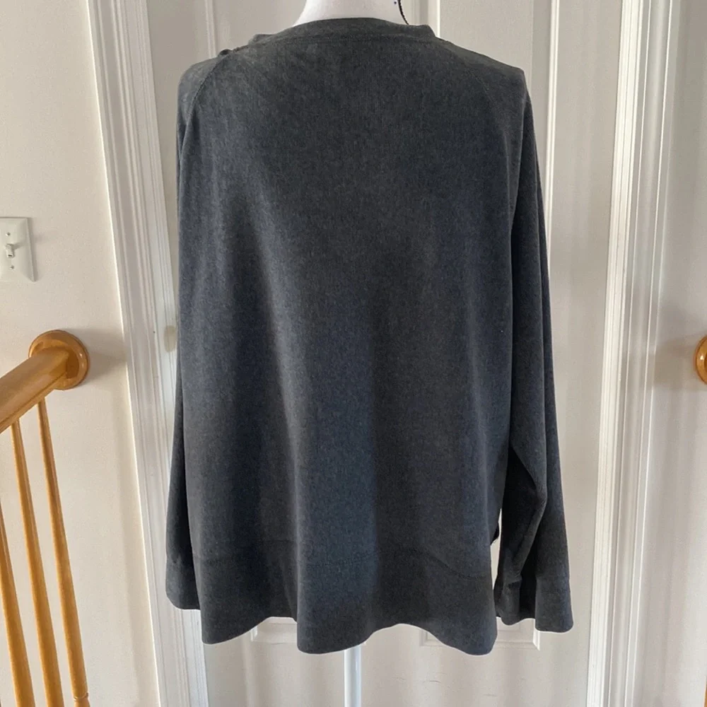 15:08- 3/$25 Bundle Only - J.Jill Velour Cardigan - Picture 3 of 16